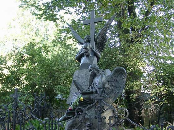 могила П. И. Чайковского, фото из интернета
