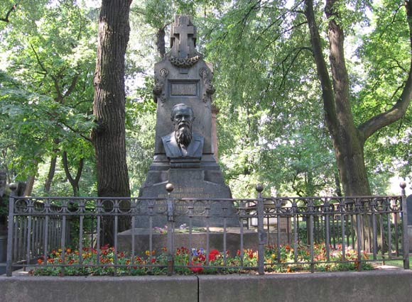 могила Ф.М. Достоевского, фото Антона Кизяковского