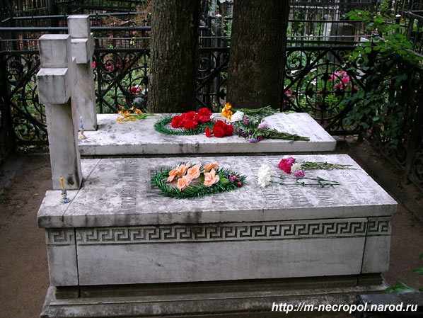 могила Анастасии Цветаевой, фото Двамала, вар. 2007 г.